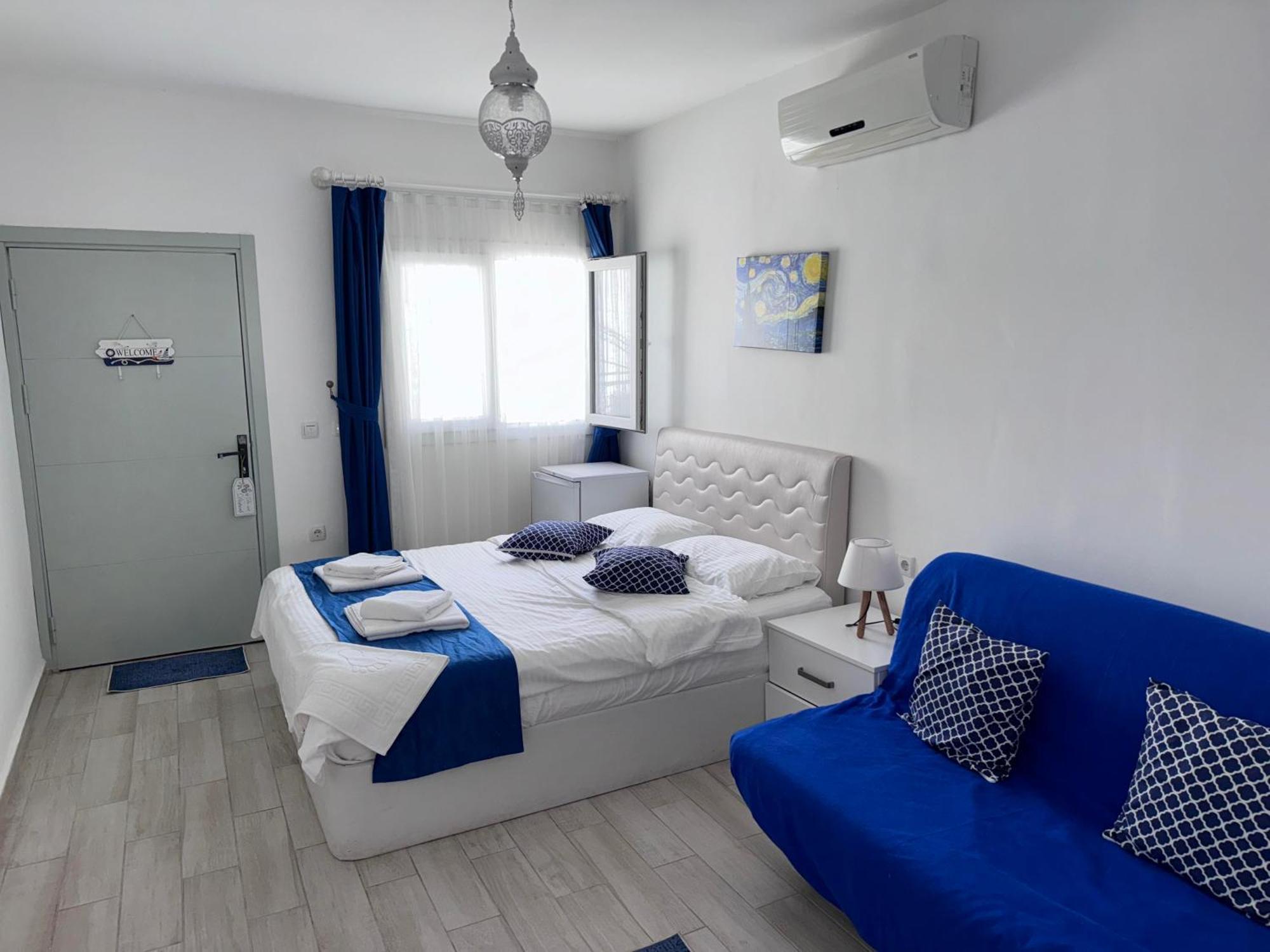 White And Blue Bodrum Bed & Breakfast Exterior photo